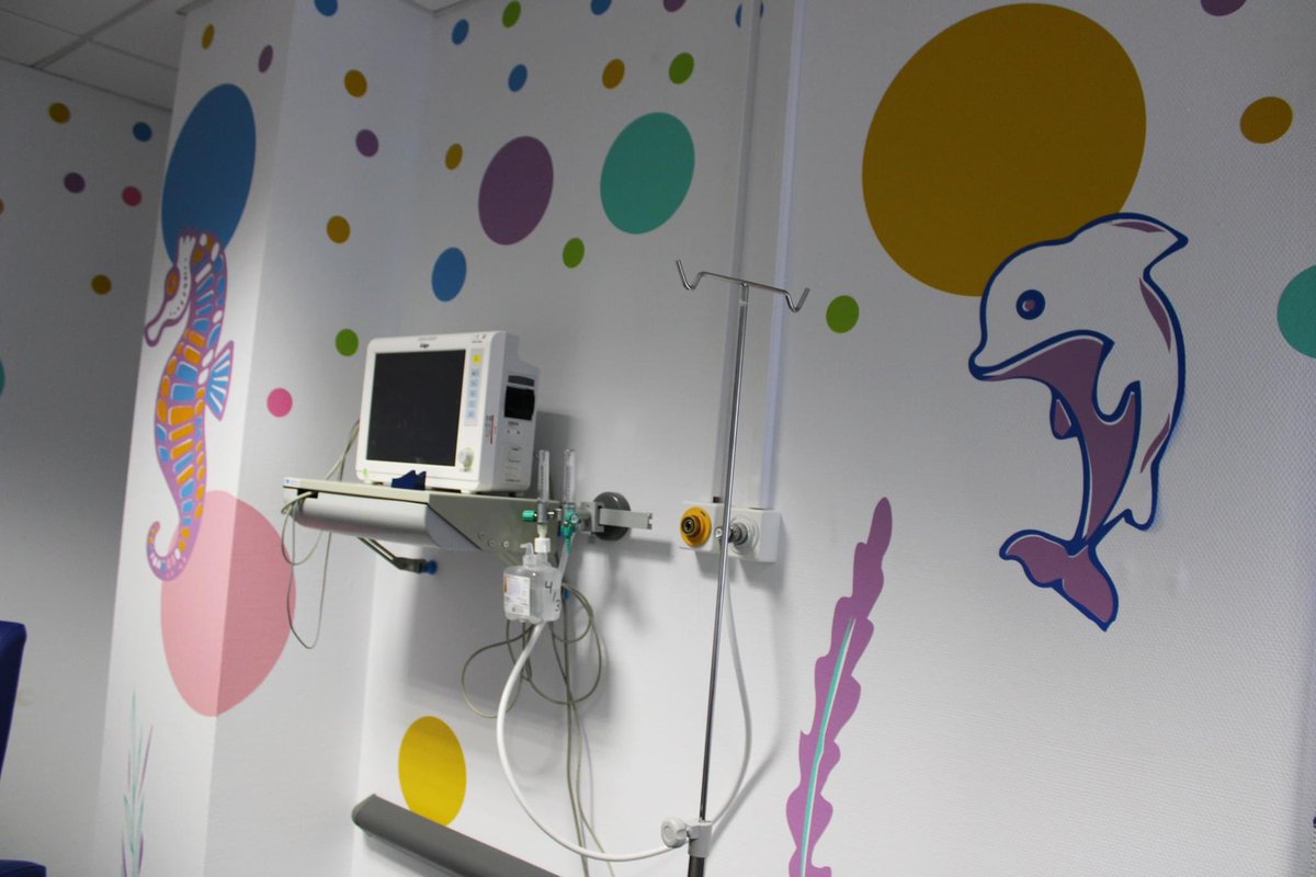 HUnivTM's tweet photo. 📰 El @HospitalUnivTM estrena un nuevo circuito de Urgencias Pediátricas, un espacio diseñado para el bienestar infantil

🔹El entorno, habilitado con la colaboración de la @FundAladina, ha sido decorado de forma colorida y amigable. https://t.co/QrkNcxlyhR