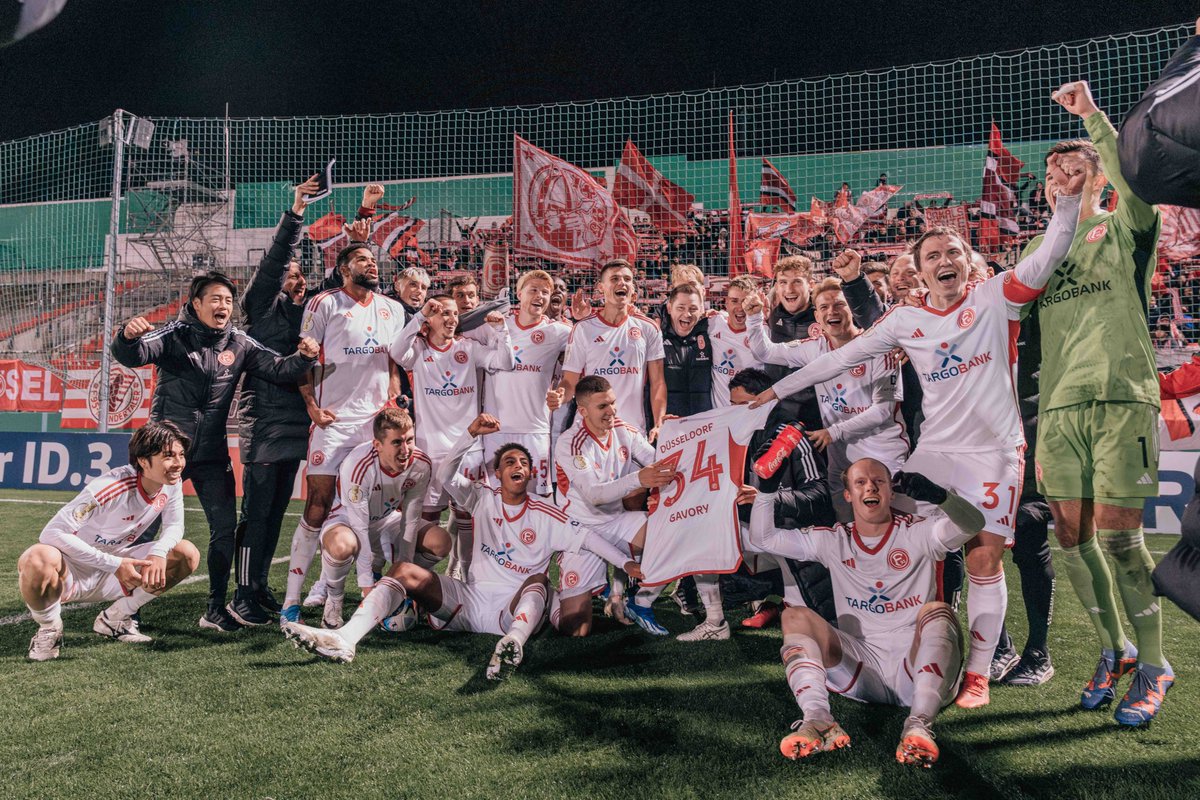 f95's tweet photo. Manchmal sind Momente wertvoller als Ergebnisse ๐ฅฐ
๐ธ๐ https://t.co/h36VcRt38d
#f95 | ๐ดโช๏ธ | #DFBPokal | #B04F95 https://t.co/Ci21hR2BkQ