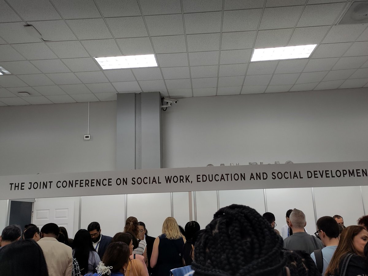 #swsd2024 in Panama is opening today. The first thing I love about it is that most people speak 2-3 different languages! #社工 #Socialwork is a global profession, and we are stronger connected @MSW_Durham_Uni @DurhamSociology @SocialJusticeDU