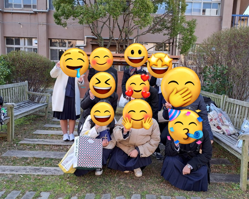FuTen_Quiz's tweet photo. そして最後に、ずっと載せていなかった卒部式の写真です！
2年生の部員が殆どいない中、3年の先輩方には本当にお世話になりました。これからも頑張ってください。ありがとうございました！ https://t.co/MXd6oOVG9k