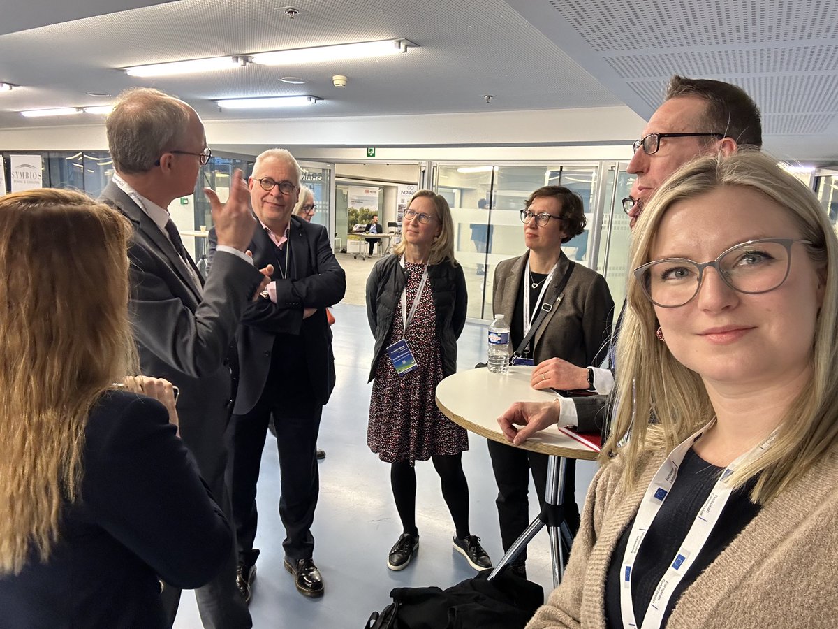New #ConnectingEurope day! The Finnish team having joint discussion with Eddy Liégeois @Transport_EU regarding #Connectivity #CEF #MilitaryMobility & #SecurityOfSupply @INFRA_ry @RTryfi @ForestIndustry @Elinkeinoelama @EuTampere @TurkuEUoffice 🇫🇮🇪🇺