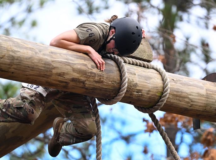 A Civil Affairs candidate at the U.S. Army John F. Kennedy Special Warfare Center and School negotiates an obstacle at Camp Mackall, #NorthCarolina … dvidshub.net/r/rafnkk