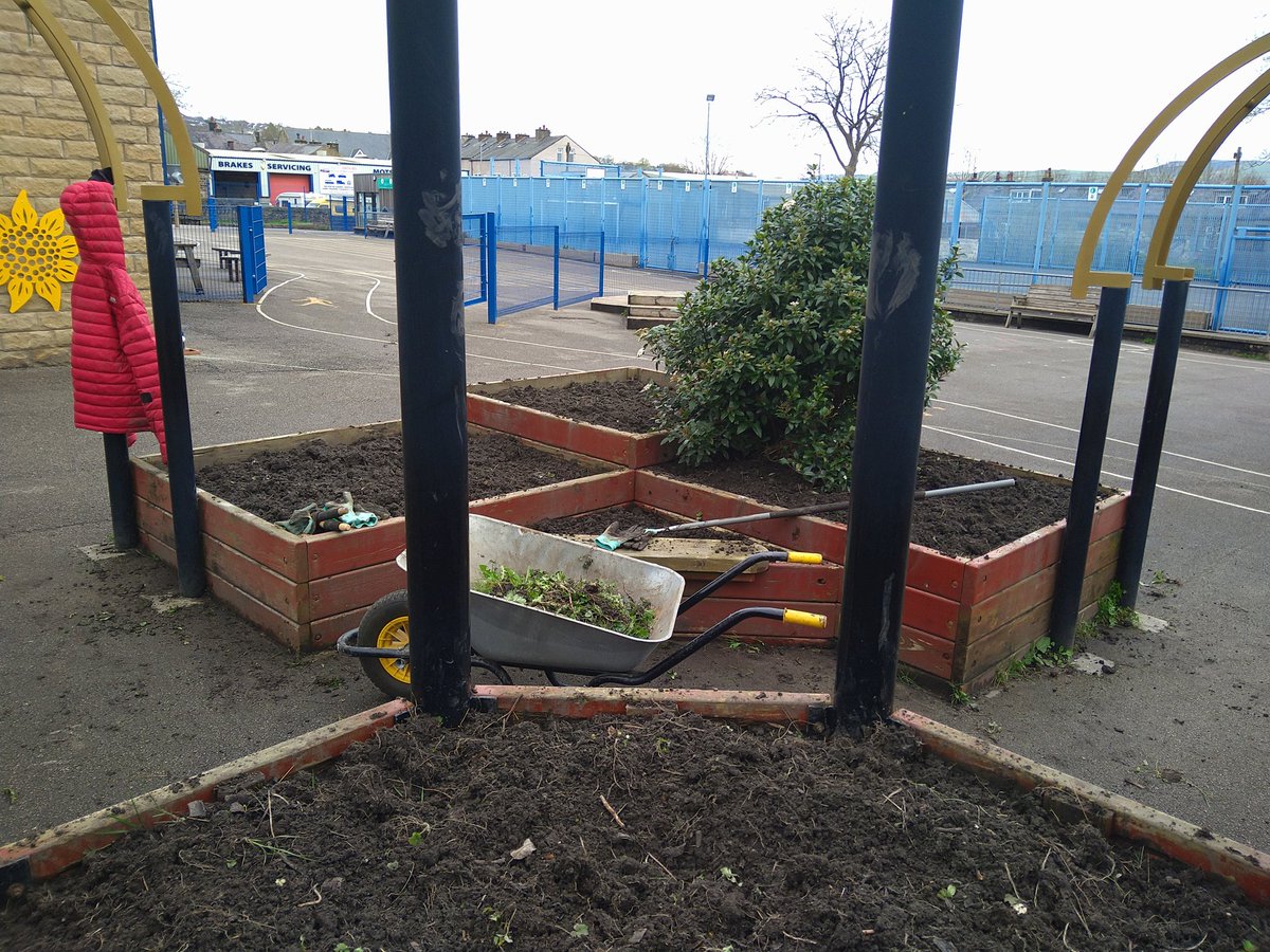 Richard Taylor tweet media