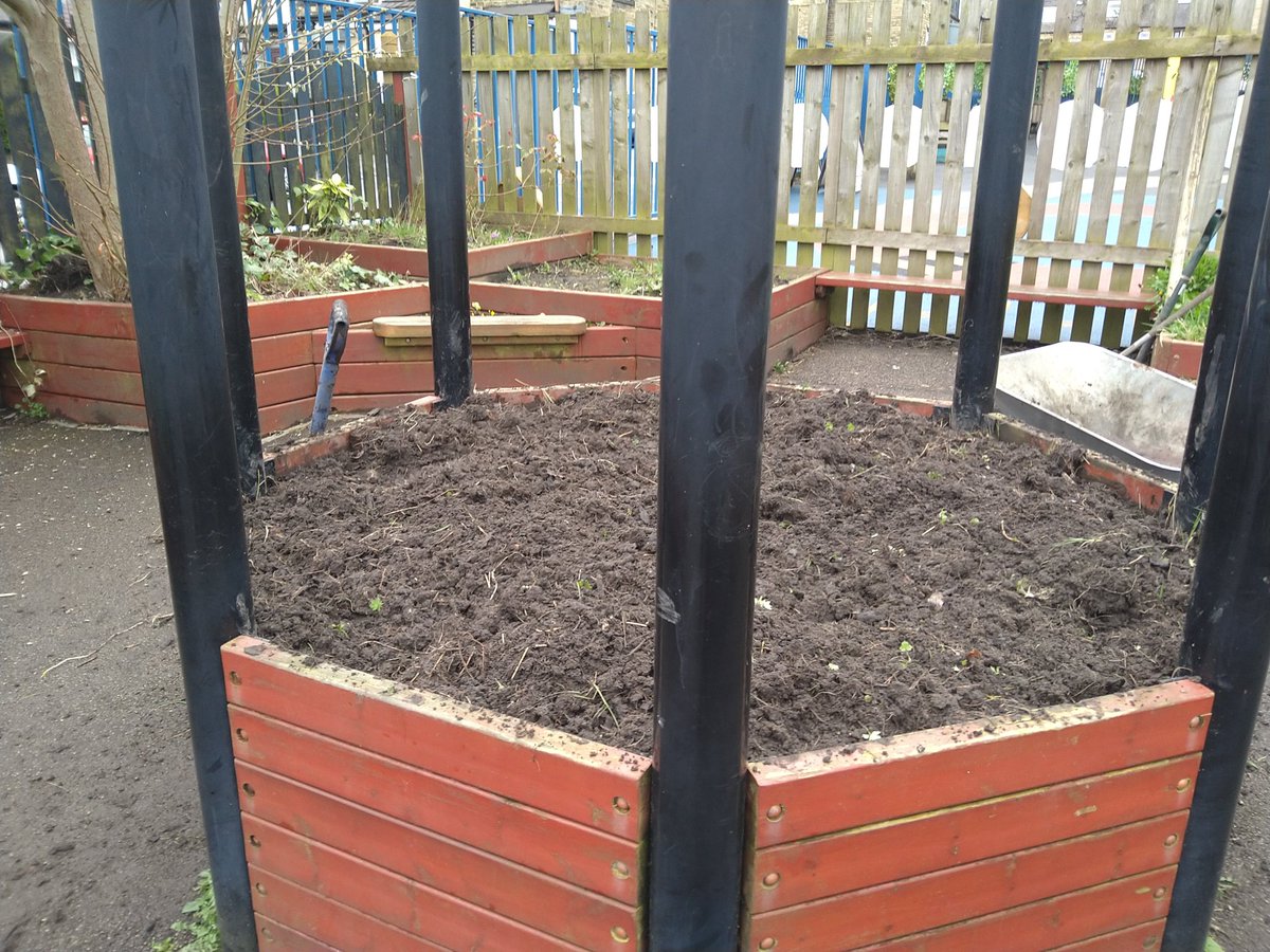 Richard Taylor tweet media