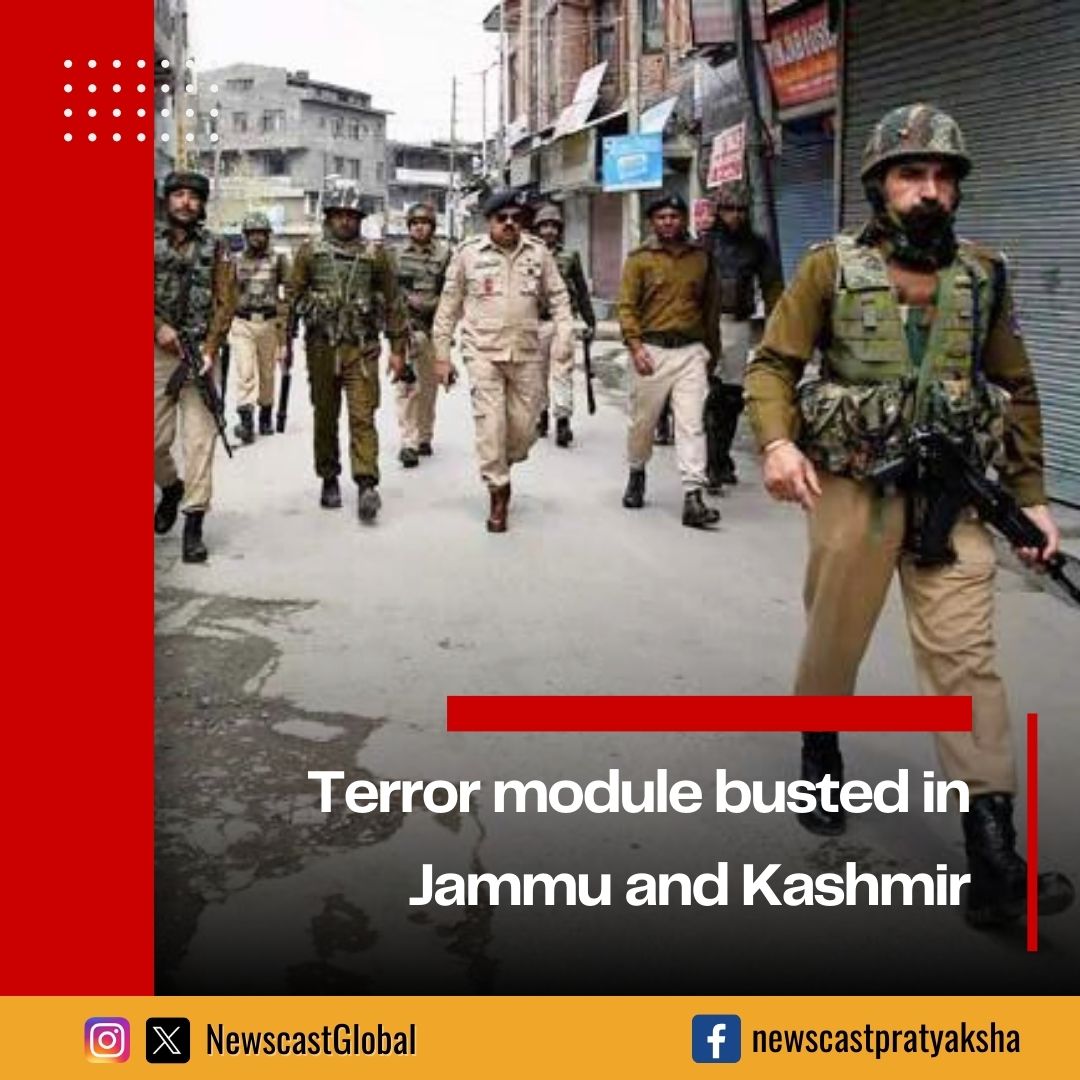 .@JmuKmrPolice bust a #TerrorModule of #LashkarEToiba, (LeT) in border districts of #Rajouri & Poonch. Police arrest 3 out of 7 identified members involved in #smuggling arms, ammunition, explosives, & narcotics dropped through #drones from across the border.