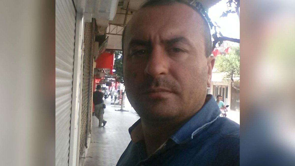 Osman Koç..
45 yaşında, gemi işçisi..
Romanya'da bir Türk şirketine ait nakliye gemisinde çalışırken asansör boşluğuna düşerek hayatını kaybetti..
İki çocuk babası, Aydın Nazillili..
v/Ses Gazetesi