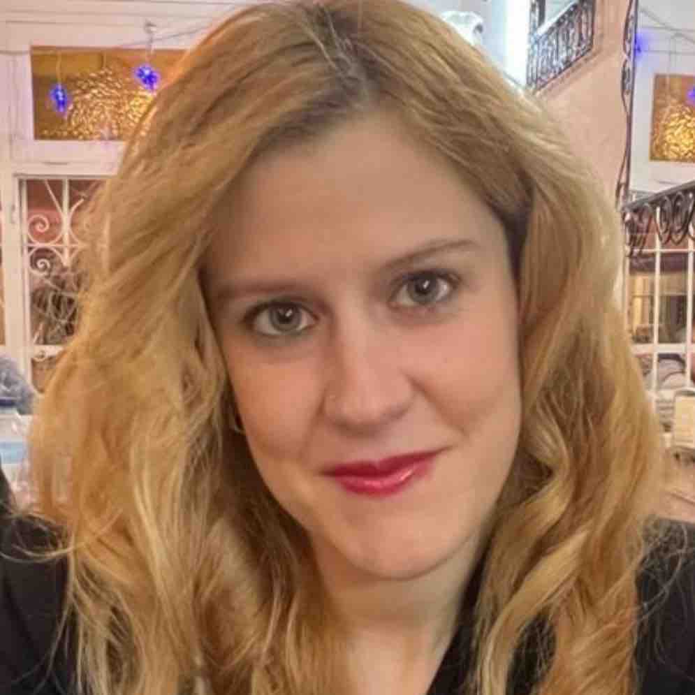 “Just because my challenges aren’t visible, doesn’t mean they’re any less real or impactful,” said Laura. Learn about her experience and strength living with #epilepsy &amp; #TBI and how she navigates the challenges with the hope to help others: ow.ly/jTIQ50R81bC #seizures #ABI