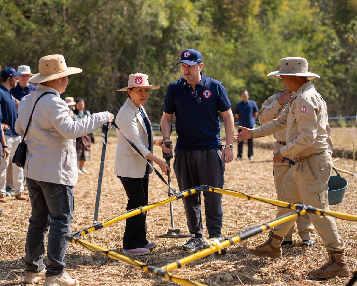 On this International Day for #MineAwareness and Assistance in #MineAction, we underscore #Luxembourg’s support for the crucial work of <a href="/UNMAS/">UNMAS</a> globally 🌍, <a href="/TheHALOTrust/">The HALO Trust</a> in #Ukraine🇺🇦 and <a href="/UNDP/">UN Development</a>’s #UXOLao programme in #Laos🇱🇦 to clear landmines and unexploded ordnance

#IMAD2024