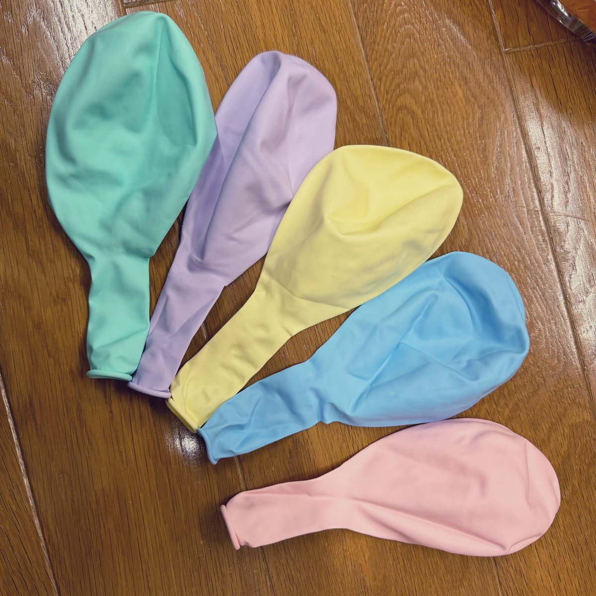 AshleyLooner's tweet image. パヤソさんの2024年新色のマカロンカラー16インチ☺️中華(Orangetex)とかkalisanやsempertex にもある色だけど、パヤソ独特の質感が相まって良いですね🎈