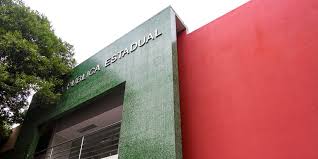 ipedasletras's tweet photo. A Biblioteca Estadual do Espírito Santo, em Vitória, é uma das mais importantes do estado e possui um acervo especializado em história capixaba. https://t.co/DO0oCvFu0S