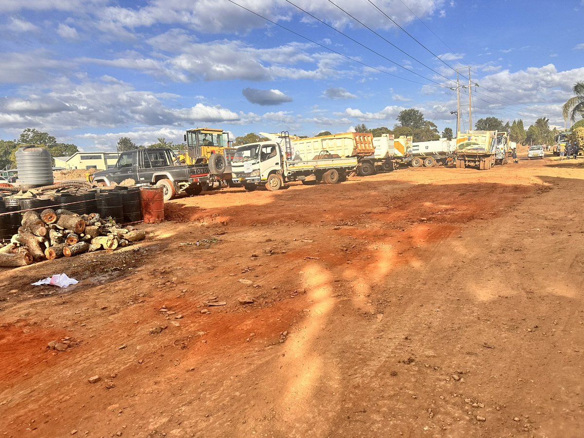 Good afternoon dear Adylin , Redroofs,Goodhope & Willow creek residents I hope you are well. I have just noticed that old Mazoe entrance from Westgate roundabout has been closed for the road construction. So please utilize other inner roads so that you are not inconvenienced.