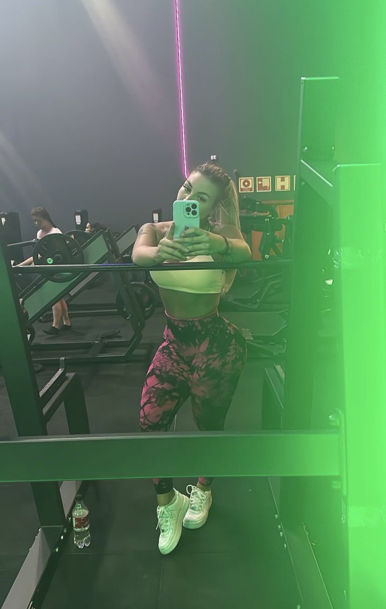 feziemiecki24k's tweet photo. Bom dia 🏋️‍♀️ https://t.co/QbOgfmAPgh