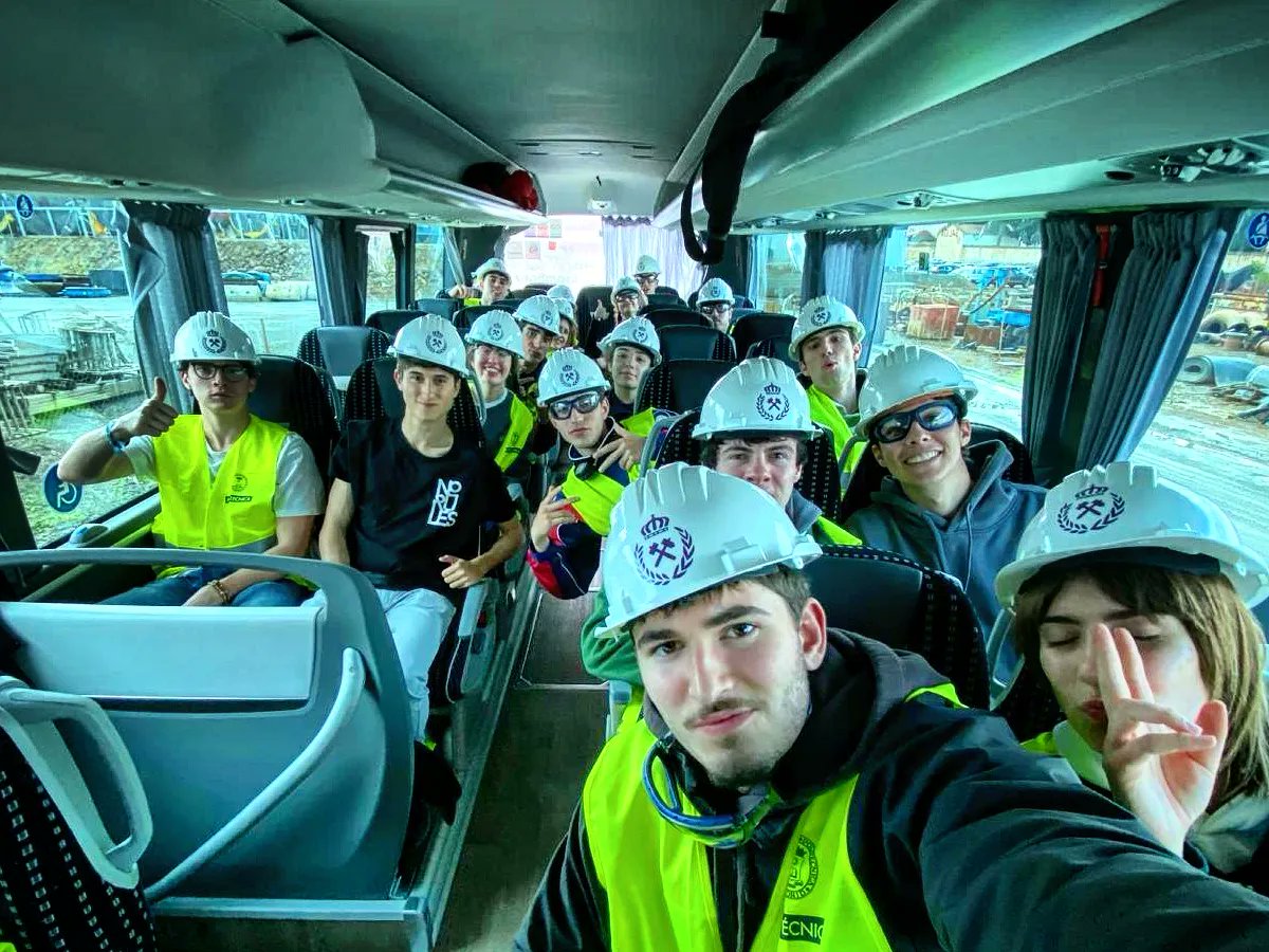 minasenergiaupm (@minasenergiaupm) on Twitter photo Hoy están aprendiendo en las Minas de <a href="/AtalayaMining/">Atalaya Mining</a> #riotinto y en el <a href="/pmineroriotinto/">Parquemineroriotinto</a>, a las que agradecemos su gran colaboración y atención 😊
#somosUPM #familiaMinera #universidad #industria #ingeniería #grados #masteres #evau Hoy están aprendiendo en las Minas de <a href="/AtalayaMining/">Atalaya Mining</a> #riotinto y en el <a href="/pmineroriotinto/">Parquemineroriotinto</a>, a las que agradecemos su gran colaboración y atención 😊
#somosUPM #familiaMinera #universidad #industria #ingeniería #grados #masteres #evau