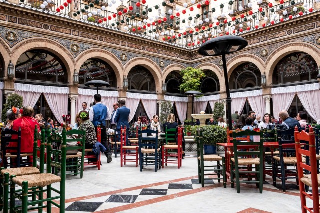 vinetur's tweet photo. La Feria de Sevilla empieza en el Hotel Alfonso XIII: Los vinos del Marco de Jerez harán el maridaje perfecto para un menú especial https://t.co/s283Sm0OeO https://t.co/5kOURCbksw