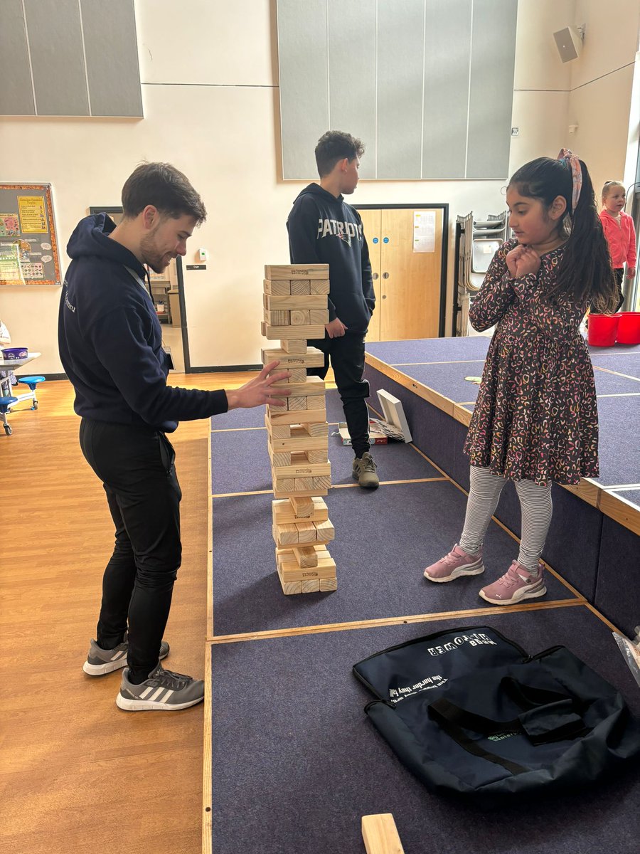 MenterCaerdydd's tweet photo. *Sesiynau #bwrlwn a #gofal* 🐣🎊

🎳🧩🎲 Falch i weld bod pawb wedi mwynhau #gemaumawrgruff dros y rhai diwrnodau diwethaf! 🙌😀
 
🎳🧩🎲 Glad to see that everyone has enjoyed @gruff_menter games over the last few days! 🙌😀

#gwyliaupasg #6lleoliad #caerdyddsynddaiblant https://t.co/wbBUvC2td4