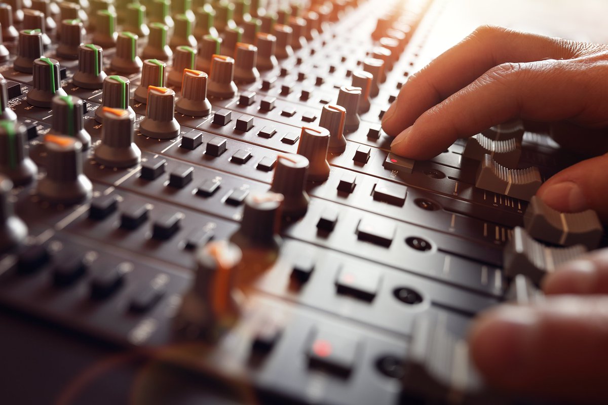 Take part in a FREE music masterclass with Dr Meaker, hailed as one of the UK's premier live Drum N Bass acts. Saturday 20 April, 10am - 1pm at our Taunton Campus. Book you place now! bit.ly/3U4RO2L #Music #Masterclass