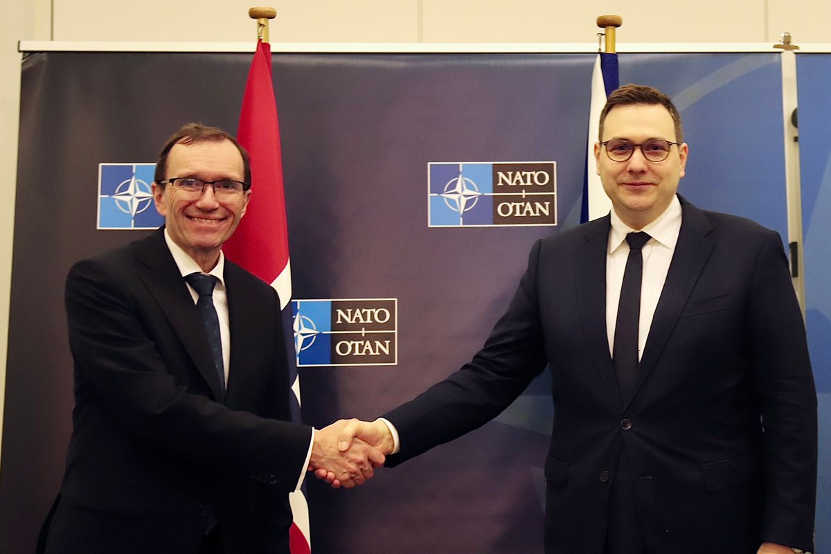 JanLipavsky's tweet photo. On the sidelines of the #MinSec, I met with my Norwegian 🇳🇴 counterpart @EspenBarthEide. I appreciated Norway's contribution to the Czech initiative to secure artillery ammunition to Ukraine. We also discussed further cooperation. 🤝 https://t.co/uiYDEpZw9y