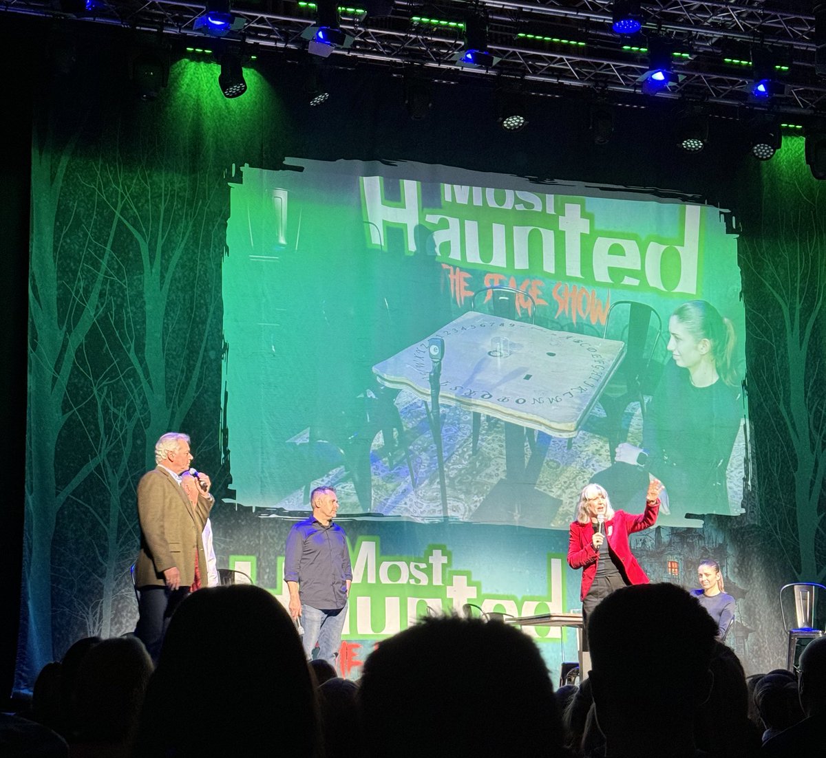 Most Haunted The Stage Show was amazing last night in Bolton!! @Yfielding and the team providing a great experience and full of laughter! Seeing really is believing 💚👻  #paranormal #ghosts #MostHaunted