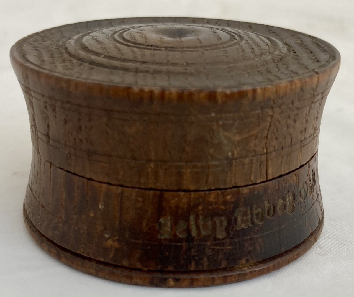 An early 20th century snuff box made with oak saved from the 1906 Selby Abbey fire. #antiques #SelbyAbbey
