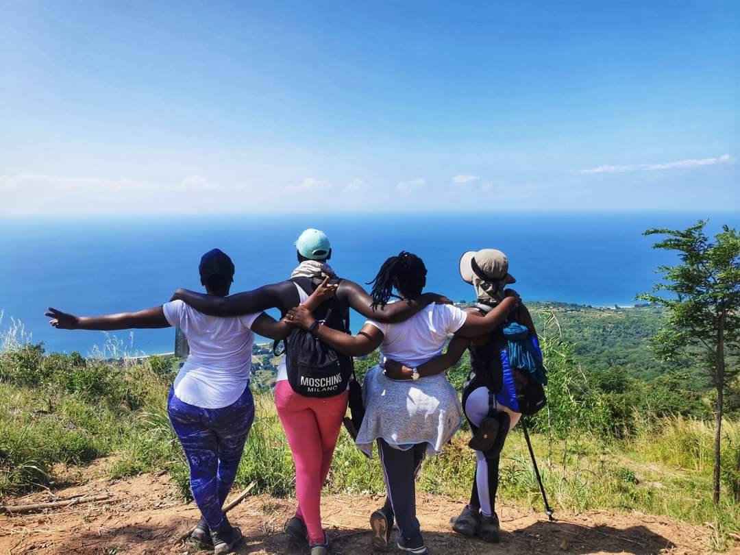 adven_withcolby's tweet photo. Isn't Malawi a Paradise for Hiking, Camping, & Sightseeing? #rumphi https://t.co/Yx8ENTOftz