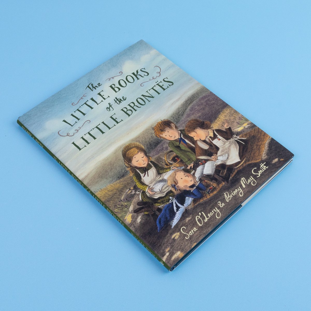 It's publication day for THE LITTLE BOOKS OF THE LITTLE BRONTES, the inspiring true tale of young siblings who loved to make stories – and grew up to be among English literature's finest writers. Be enchanted by @saraoleary and @BrionyMaySmith's bookmaking brilliance ✨