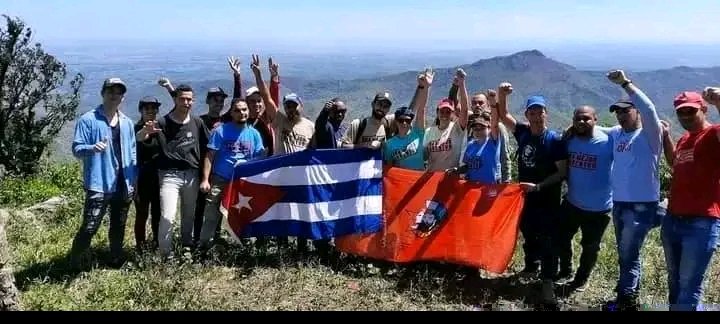 FernandaAl11516's tweet photo. 🇨🇺CUBA. “Los pioneros son el símbolo del porvenir, del mañana, de la marcha futura de la Revolución, de sus futuras victorias”.🍀 #Fidel 💕💕💕
Buenos gente bella❤️🌹😊.. FELICITACIONES OPJM, FELICITACIONES UJC!!! 🇨🇺💪❤️
#63OPJM #62UJC #CreaTuFelicidad #12CongresoUJC ♥️♥️♥️ https://t.co/o04DOrQexo