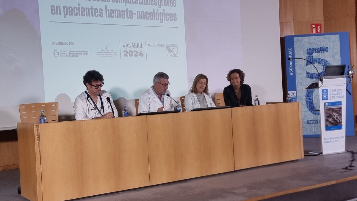 Da comienzo el Symposium HematOnCrtic en el salon de actos del CHUAC, donde más de 400 especialistas discutirán los tratamientos de las complicaciones en pacientes hemato-oncologicos! Allá vamos!!