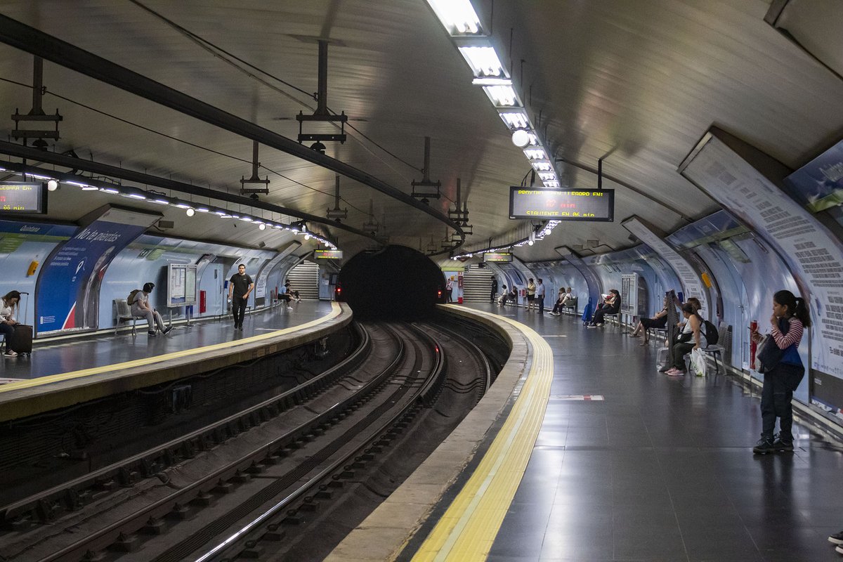 Metro de Madrid tweet media