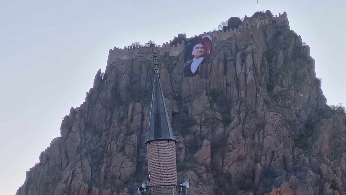 no context Afyon (@nocontext03) on Twitter photo 