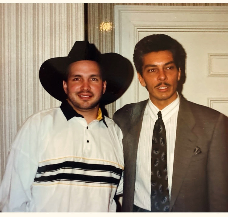 #tbt ⁦@garthbrooks⁩ at an early Country Radio Seminar Circa 1990 ⁦@GaylordOpryland⁩