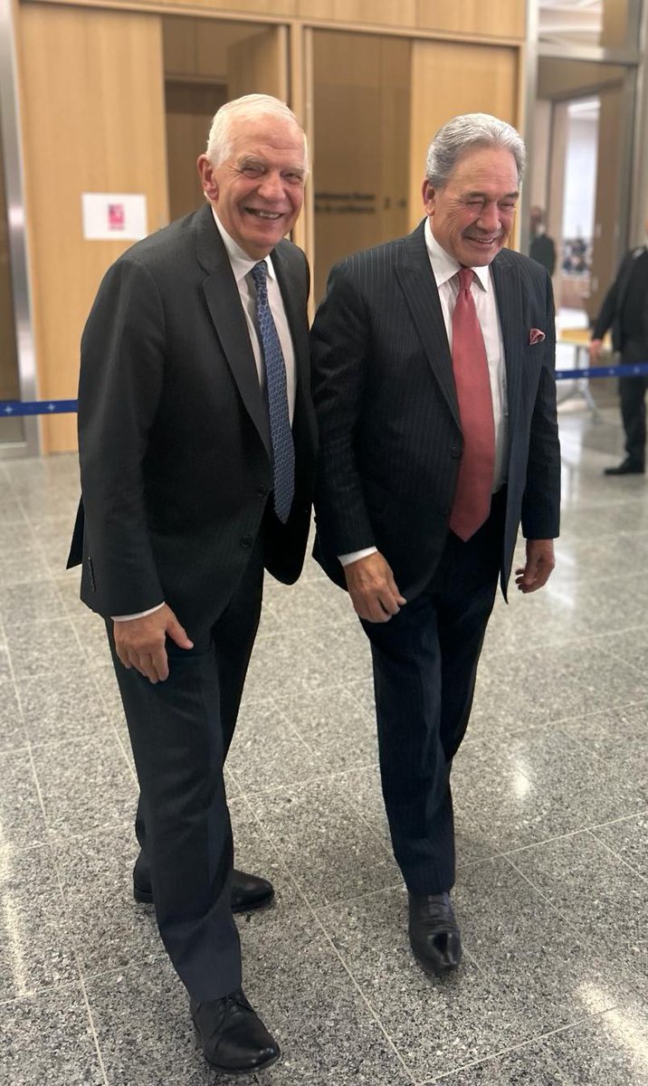 The Foreign Minister met the EU High Representative for Foreign Affairs & Security Policy, Josep Borrell. They discussed: -shared 🇳🇿–🇪🇺 values -common approaches to important regional & global issues; & -the Indo-Pacific. 🇳🇿 🤝 🇪🇺 @JosepBorrellF @NZinEU