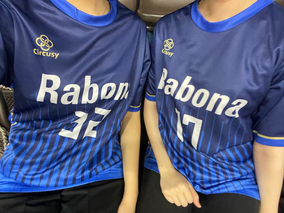 oyabona's tweet photo. 〈ラボーナイベント⚽️〉
～8月 オールメディカル～
毎年お盆の時期にオールメディカルという全国の医学部系フットサルチームが集まる大会が開催されます！
2023年は大阪で開催されたので大会後にみんなでUSJに行きました🌎🤍
今年は東京であるとかないとか…🐭🫣

ラボーナで熱い夏を過ごしましょう！ https://t.co/AiPzqYDUN4