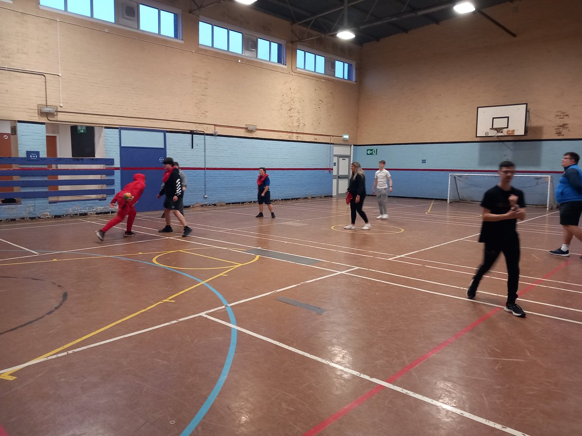 We had an exciting day at our SSF Young Leaders session recently in Fallin, where Allan from Handball Scotland joined us, empowering our young people to bring handball to their communities! ⭐️ @scothandball @SSF_Futures @TNLComFundScot @CashBackScot