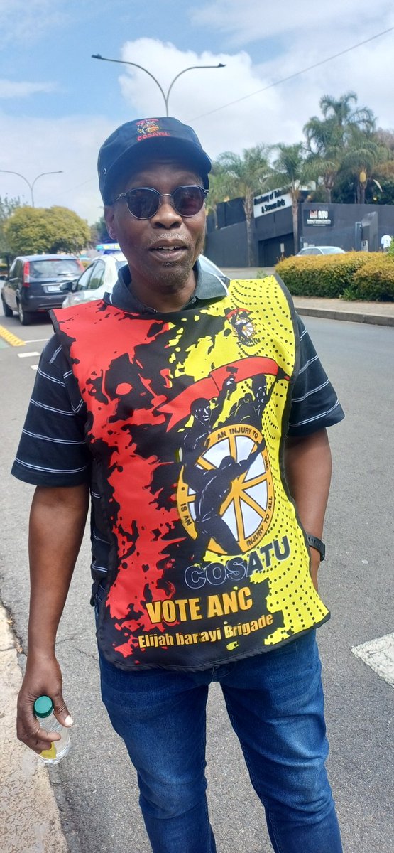 _cosatu's tweet photo. #COSATU and the Communications Workers' Union will be holding a picket at SABC Auckland Park today at 12h00 #SABCPicket @eNCA @MorningLiveSABC @SABCNews @Radio2000_ZA @Radio702 @ewnreporter @Powerfm987 @JacaNews @CapricornFMNews @KayaON959 https://t.co/asO4j4Saji