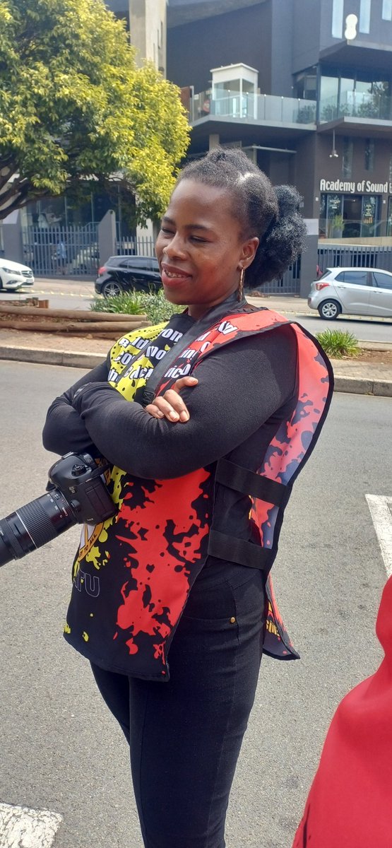 _cosatu's tweet photo. #COSATU and the Communications Workers' Union will be holding a picket at SABC Auckland Park today at 12h00 #SABCPicket @eNCA @MorningLiveSABC @SABCNews @Radio2000_ZA @Radio702 @ewnreporter @Powerfm987 @JacaNews @CapricornFMNews @KayaON959 https://t.co/asO4j4Saji