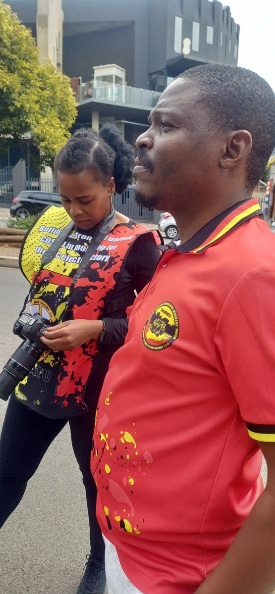 _cosatu's tweet photo. #COSATU and the Communications Workers' Union will be holding a picket at SABC Auckland Park today at 12h00 #SABCPicket @eNCA @MorningLiveSABC @SABCNews @Radio2000_ZA @Radio702 @ewnreporter @Powerfm987 @JacaNews @CapricornFMNews @KayaON959 https://t.co/asO4j4Saji