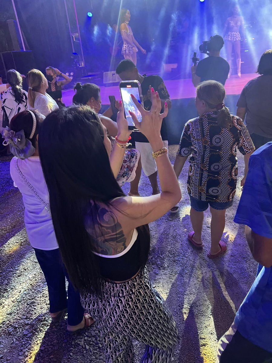 มิวเองก็ไม่เเน่ใจว่าจะอยู่ได้นานขนาดไหนกัน เริ่มเหนื่อยเเล้ว