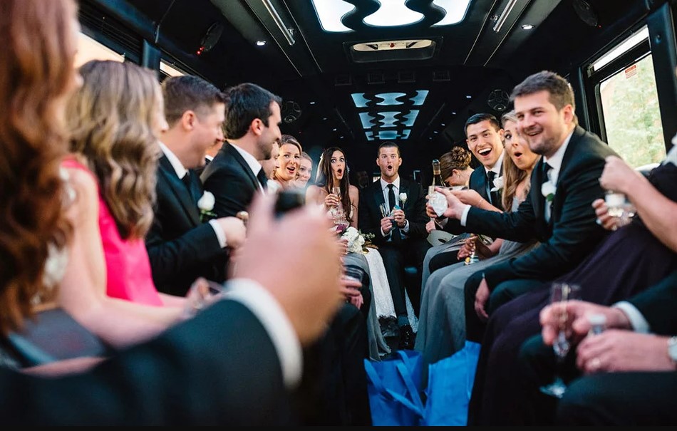 AALimoWw's tweet image. Turn up the music and get the party started with AA Limousine Worldwide! Our concert and party buses are the ultimate way to elevate your event experience. 
#AALimousineWorldwide #ConcertBuses #PartyBuses #EventTransportation #GoodTimes #BookNow #LuxuryTravel #PartyOnWheels