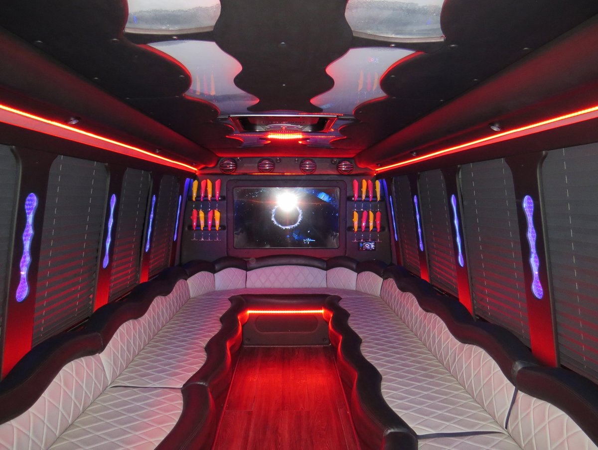 AALimoWw's tweet image. Turn up the music and get the party started with AA Limousine Worldwide! Our concert and party buses are the ultimate way to elevate your event experience. 
#AALimousineWorldwide #ConcertBuses #PartyBuses #EventTransportation #GoodTimes #BookNow #LuxuryTravel #PartyOnWheels