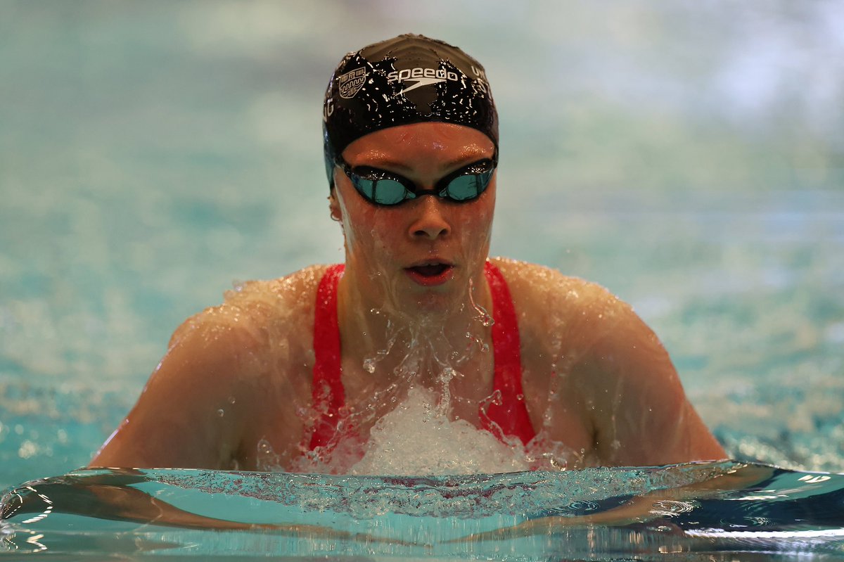 🇬🇧Speedo Aquatics GB Swimming Championships Heats Day 3 Katie Shanahan (@UofSSwim) looked composed as she secured a centre lane for the Women’s 400m IM final ✅ @swimstirling youngster Suzie McNair set a new PB to also book her place in the A final! 🏴󠁧󠁢󠁳󠁣󠁴󠁿