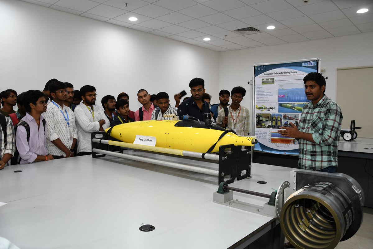 Over 45 B.Tech students from BVRIT, #Hyderabad visited #INCOIS today, for an enriching session on Satellite Image Processing and Analysis, Remote Sensing & GIS Techniques in coastal applications, fostering idea exchanges and paving the path for collaboration. 🌊