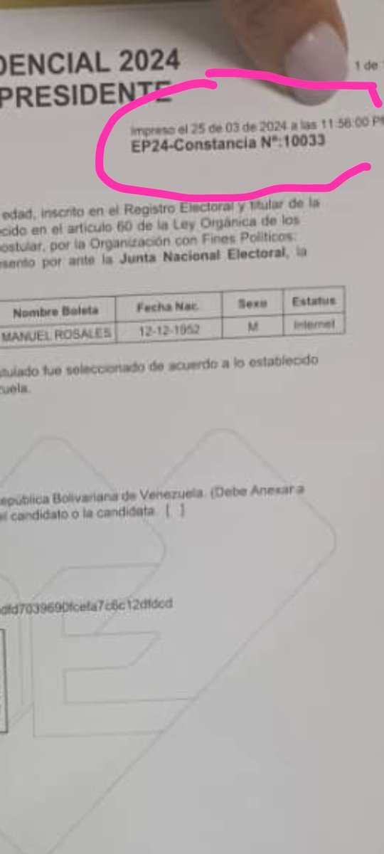 Recuerdan toda la teoría conspirativa según la cual Rosales estaba inscrito mucho antes y mentía cuando decía que se inscribió a última hora. Acá la hora de inscripción, 11:56. Poco antes de las 12 am, cuando vencía el lapso. Hechos y no relatos. Realidad vs desinformación