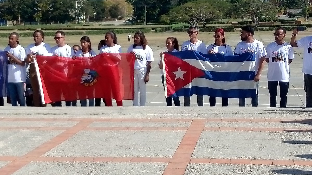 Es 4 de abril, día cubanísimo de niñez y juventud. Felicidades jóvenes por ser presente y futuro, felicidades pioneros que son la esperanza de la Patria. #FidelPorSiempre #Cuba #CreaTuFelicidad #12CongresoUJC #JuntosPodemosMás #Guantánamo