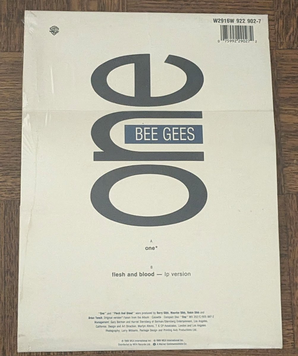 Good morning! I wanted to share some new #HappyMail with you!! 😊

A sealed limited edition pack which contains the #BeeGees vinyl single One.  

It looks like the hands open up to reveal the single inside .. not sure that I can open it!! It's certainly unusual! 👐