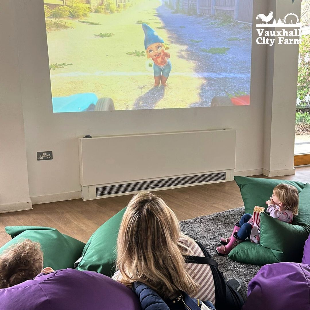🍿Kids Film Club🍿 Get comfy on our bean bags, grab tasty popcorn from our cafe & enjoy FREE Kids Film Screening throughout the day at Vauxhall City Farm tomorrow (11am – 4pm). Click Here: buff.ly/3x5AtPj #Halftermactivities #thingstodowithkids #Easter2024
