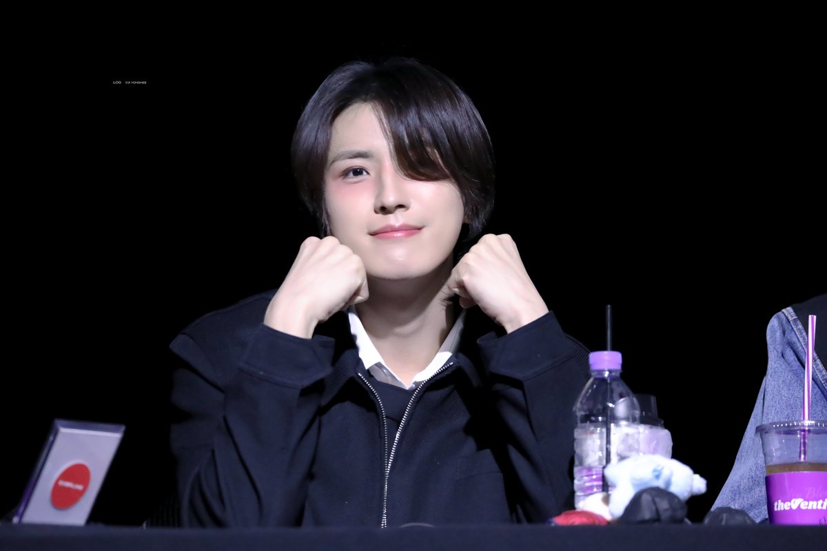 240201 
얼굴이 반칙이라고 ... 

#용희 #YONGHEE #CIX #씨아이엑스