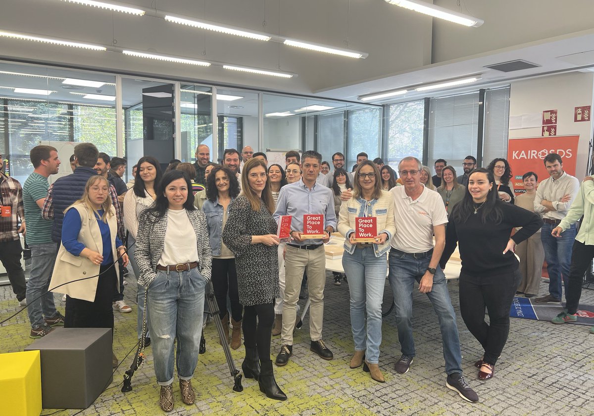 WeAreKairos_'s tweet photo. 🤩☕ ¡Uno de nuestros desayunos kairoseros más especiales para celebrar todos juntos el reconocimiento como Best Workplaces que @GPTW_Spain nos concedió hace solo unas semanas!

Un merecido día de celebración para todo el equipo de España

¡Enhorabuena a todos! 🧡 https://t.co/DmIF0J5aBo