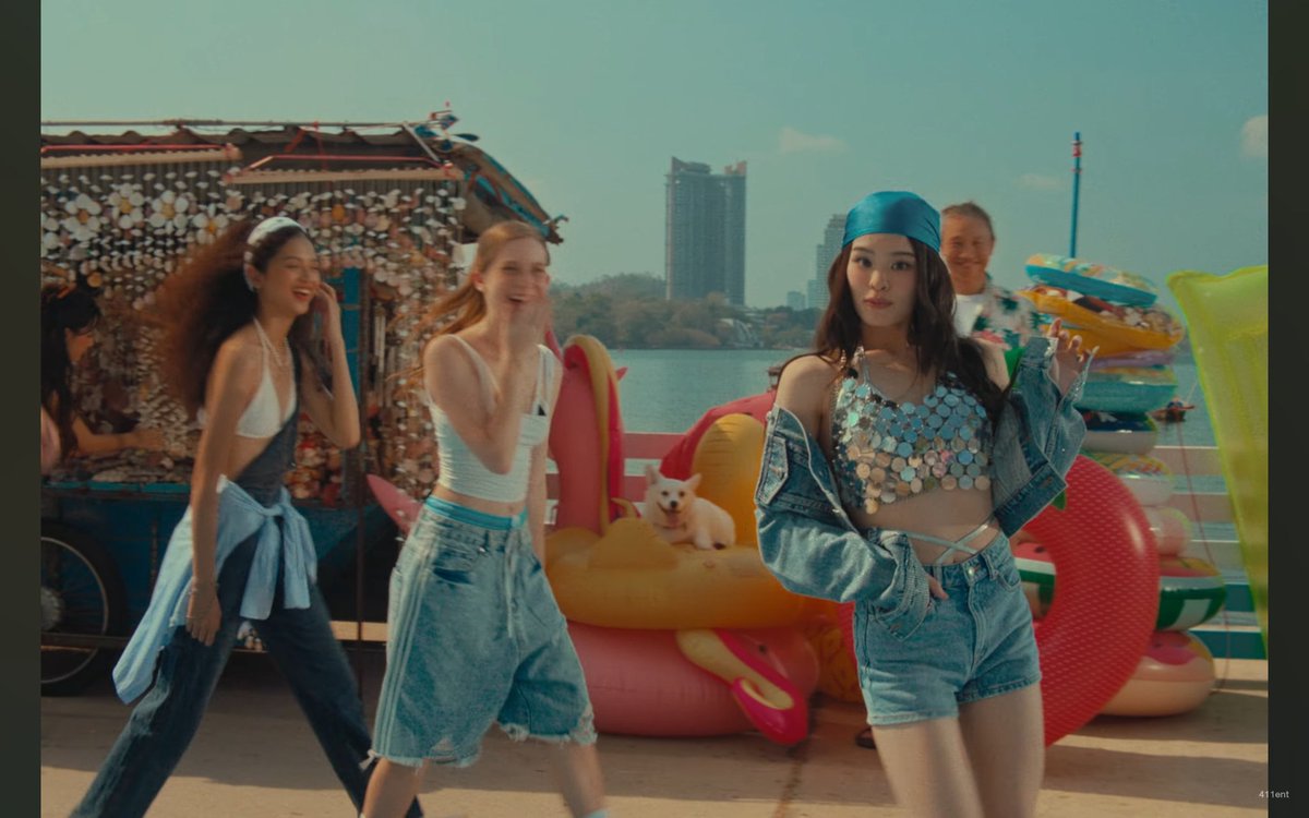 n_nuttyflutty's tweet image. อากึ้งคะ5555555555555555555555555555555555
#ทำมันให้ร้อน #MakeItHot