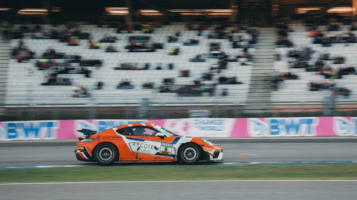 Full send into the @gt4series season! 😤 Our 6 #PorscheCustomerRacing teams are ready to go racing with 11 #Porsche718CaymanGT4RSClubsport cars. Competing in the Silver, Pro-Am and Am classes, we have seasoned returnees, series debutants and newly joined teams racing with us. 🤩