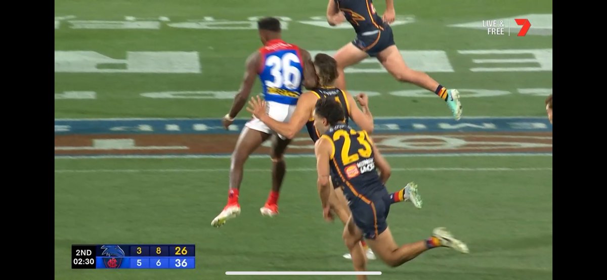 Here4CarltonMeltdowns⚫️⚪️⚫️🇦🇺✊🏾🌊🏄‍♂️ tweet media